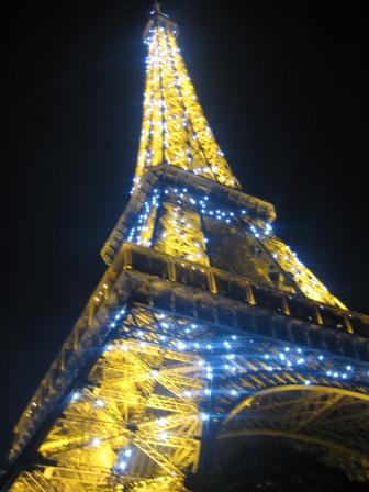 eiffel-light-show.JPG