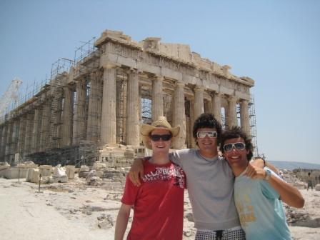 The three boys and the pantheon